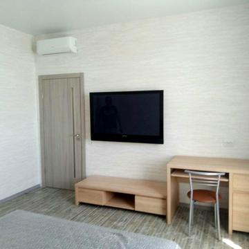 Середньофонтанська вул., 35