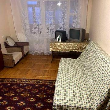 Здається 1-кім квартира в Хортицкому мкр.Ціна 5000+ку.