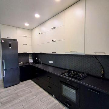 Варшавська вул., 49-А