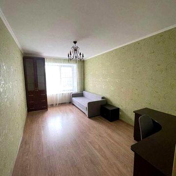 41078  Продаж 2-кімнатної квартири на Будівельників,