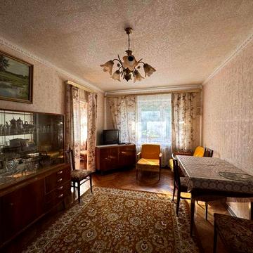 Терміново!Продаж 3-кімнатної квартири,гарне місцерозташування!