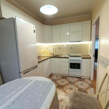 Оренда /3 кімнатної  Квартири /вул. Горбачевського