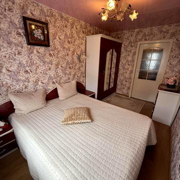 Василя Стуса вул., 19