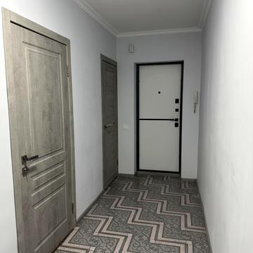 Кирила Трильовського вул., 8