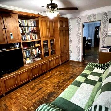 продаж 2 кімнатної квартири Воскресенка Ірини Бекешкіної, 8 Карбишева