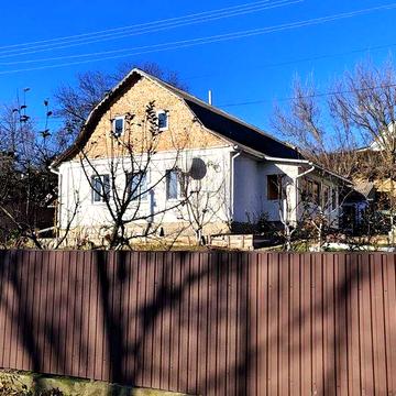 Будинок з виходом до річки