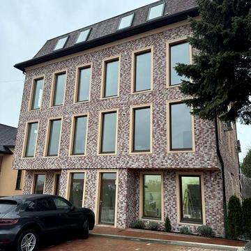 Продаж 2к квартири в клубному будинку Рівненська