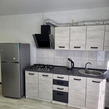 Малиновского, 16