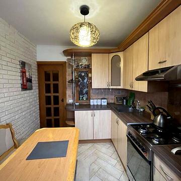 Довгострокова оренда 2к Квартира Світла вулиця