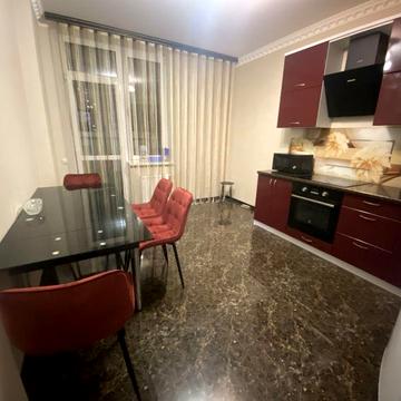 Чудова 1-кімнатна квартира, Харківське шосе 188