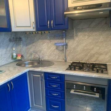 Здам 2 кв 9 мкр цегляний будинок