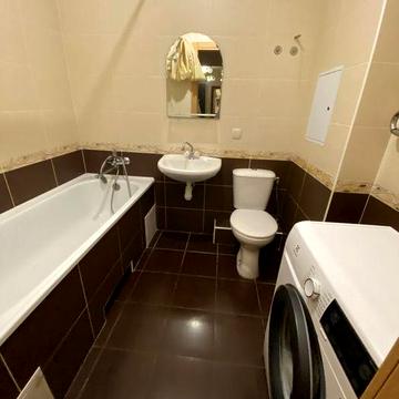 Оренда, вул. Олександри Екстер,9а.Вiльна!