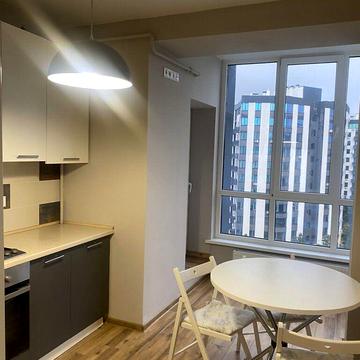 Героїв Небесної Сотні просп., 16/26