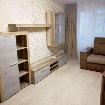 Здам 2кім.квартиру  в гарному місці 9000 + платежі