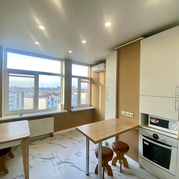 Юнацька вул., 2