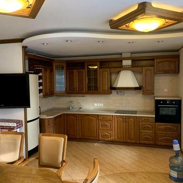 Срочно сдам 4-х комнатный Пентхаус рядом с Американским Посольством