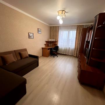 Миколи Лаврухіна вул., 16