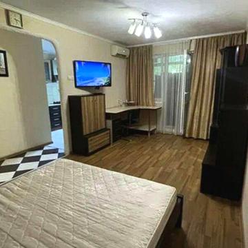 Довгострокова оренда 1к Квартира Космонавтів вулиця