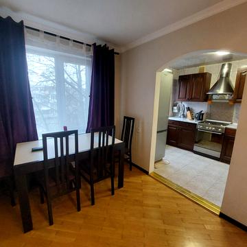 Євгена Танцюри вул., 40