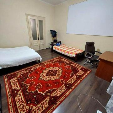 Здається дво кімнатна квартира