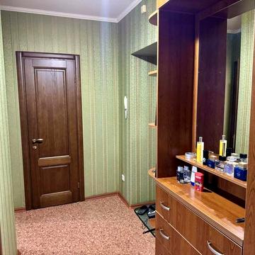 Простора 1-кімнатна квартира з ремонтом та меблями