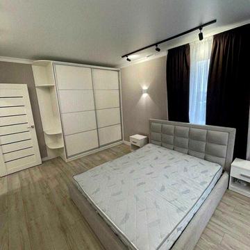 Лисаветинська вул., 7