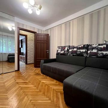 Стеценка вул., 9