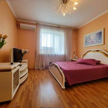 ГАЗ, Новый ЖК на Филатова, низкий 3 этаж , Черемушки