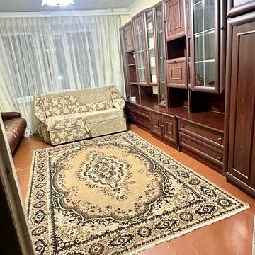 Здається 3 кімнатна «чешка», Ентузіастів