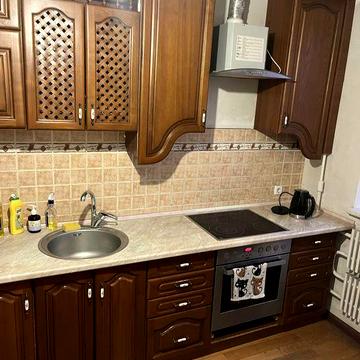 Продам 3 квартиру з капітальним ремонтом на Роганській 89