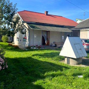 Продається домогосподарство понад 200м2  біля Франківська, с. Марківці