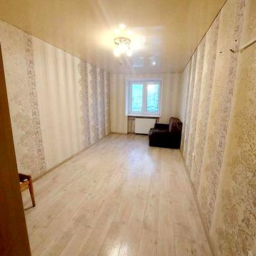 Продається 2-к. квартира в центрі Звягеля, площа Лесі Українки, 3.