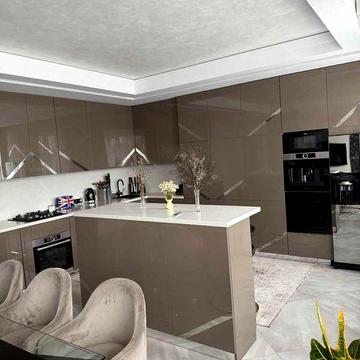 Продаж 4к квартири. 212 м2. Новобудова. вул. Стрітенська. №16692