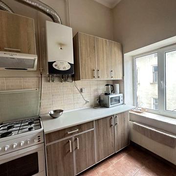 Продається 2-х кімнатна квартира, підходить під постанову, сертифікат