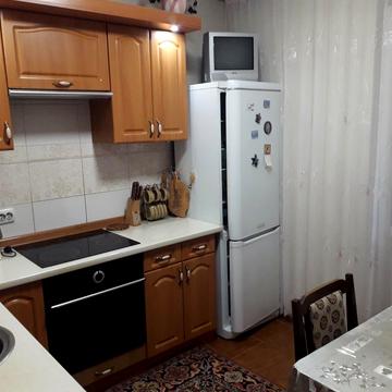 Милославська вул., 2