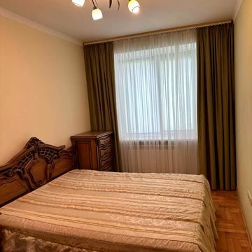 Золотогірська вул., 5