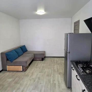 Сонячна Набережна вул. (Маршала Малиновського), 8