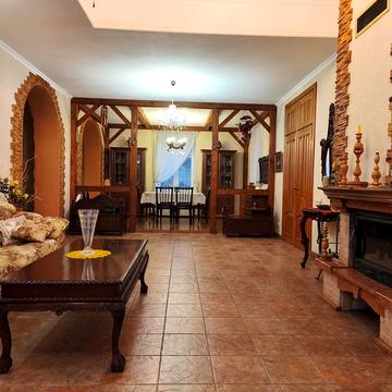 Виноградна