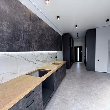 Танхаус з ремонтом, тераса. Продаж за програмами