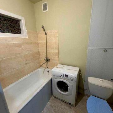 здам трикімнатну квартиру