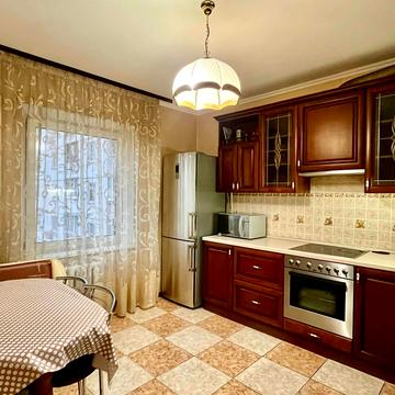 Милославська вул., 47