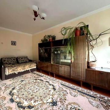 Здам 2х кімнатну, ПОЛЄТАЄВА-НЕБЕСНОЇ СОТНІ, РОЗДІЛЬНІ кімнати, балкон!