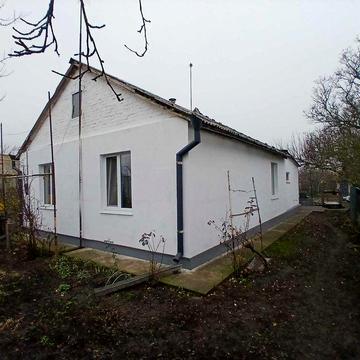 Продається затишний утеплений будинок з великим подвір’ям і садом