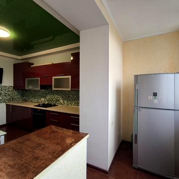 Академіка Сахарова вул., 20