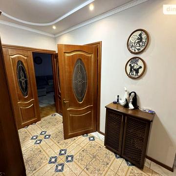 Продаж 2к Квартира Гнатюка Академіка вулиця