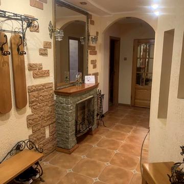 Сонячна Набережна вул. (Маршала Малиновського), 10