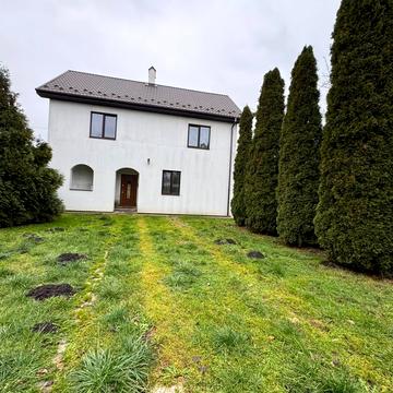 Центральна вул.