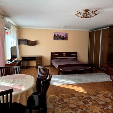 Квартира студія 48 кв, біля набережної, 5 хв до центру
