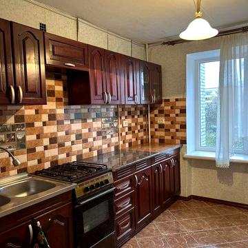 Продається 3-кімнатна квартира у м. Шептицький, вул. Сокальська