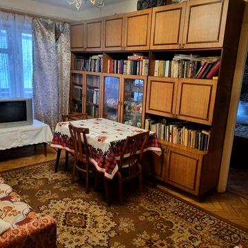 Продам 2 кімн. квартиру вул. Алішера Навої